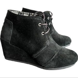 Toms Black Wedge lace up Booties Size 7